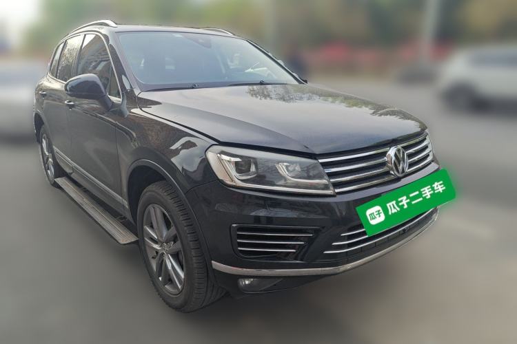 Used Volkswagen Touareg 2017 3.0 TSI Yuyue Model Front Right 45 Deg