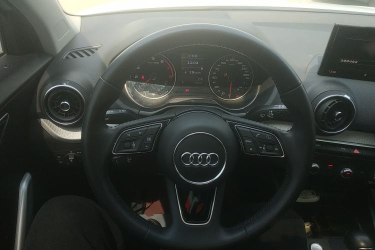 Used Audi Q2L 2021 35 TFSI Progressive Dynamic Edition Steering Wheel