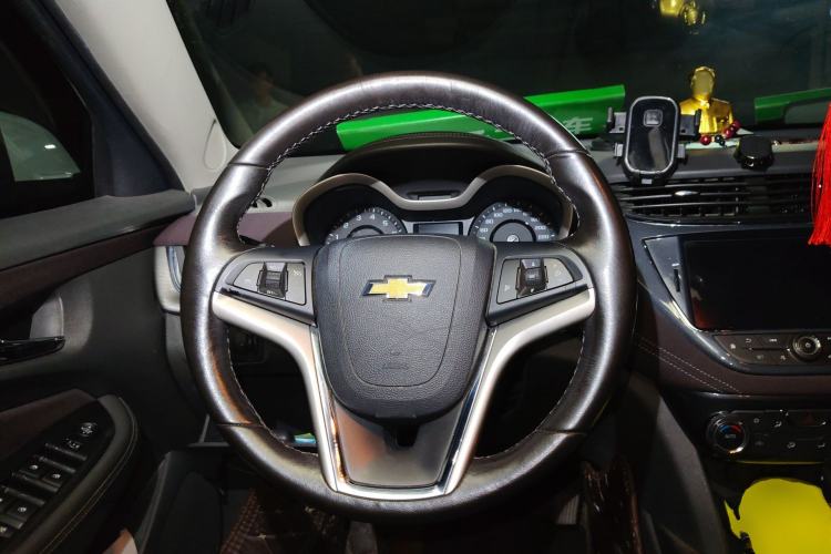 Used Chevrolet Malibu 2017 1.5T Automatic Luxury Edition Steering Wheel