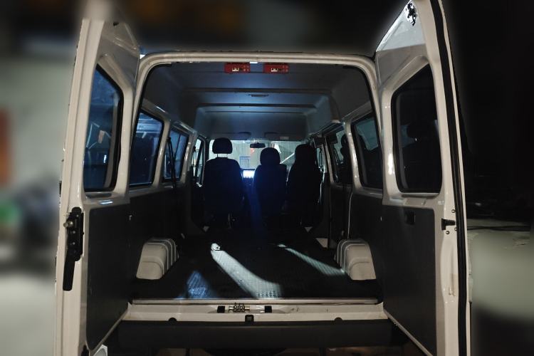 Used JMC Transit 2019 2.8T Commercial Version Short Wheelbase Mid-Roof 6-Seater China VI JX493