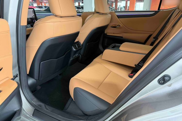 Used Lexus ES 2025 200 Premium Edition