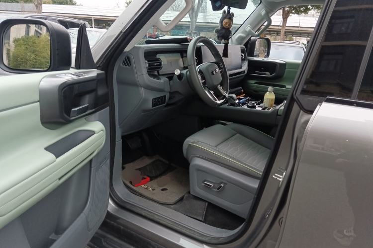 Used BAIC Off-Road BJ40 2024 2.0T All-New Blade Hero Edition Climber
