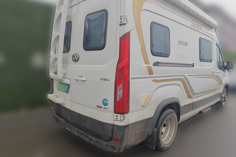 Used SAIC MAXUS V90 RV 2021 2.0T Travel Master V90 Self-Propelled Class B RV Deluxe Edition with a Horizontal Bed Rear Right 45 Deg