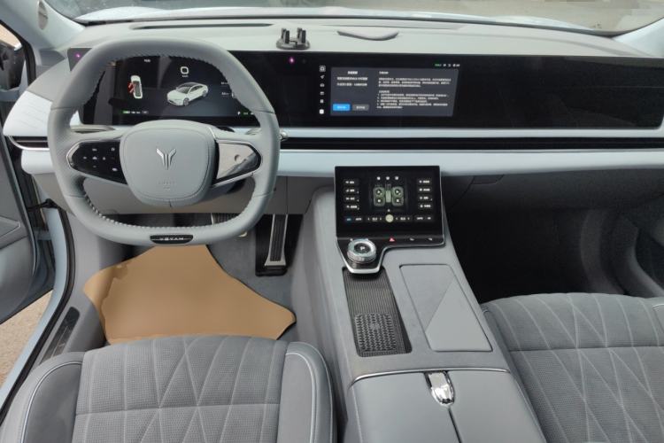 Used VOYAH PASSION 2023 Four-Wheel Drive Flagship Edition