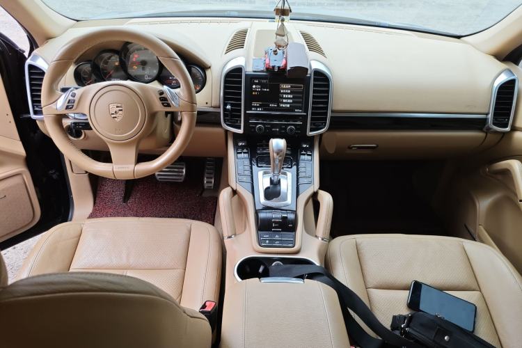 Used Porsche Cayenne 2011 Cayenne S Hybrid 3.0T Center Console