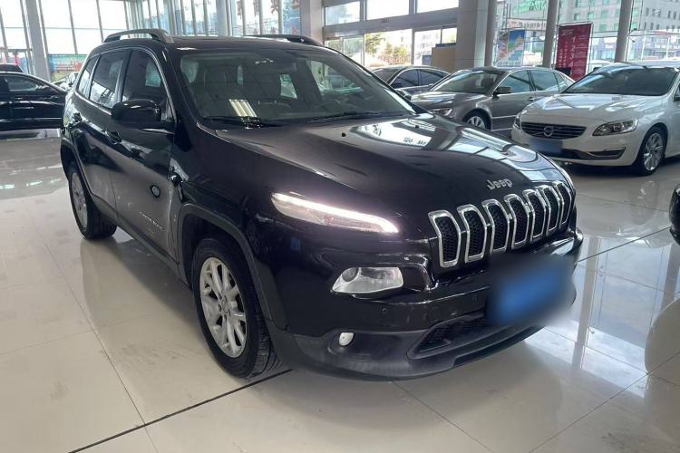 Used Jeep Cherokee 2016 2.4L Leading Edition
