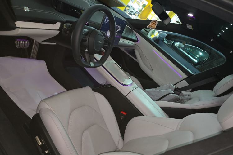 Used Xiaomi Auto SU7 2024 Four-Wheel Drive Ultra-Long Range Advanced Intelligent Driving Max Edition
