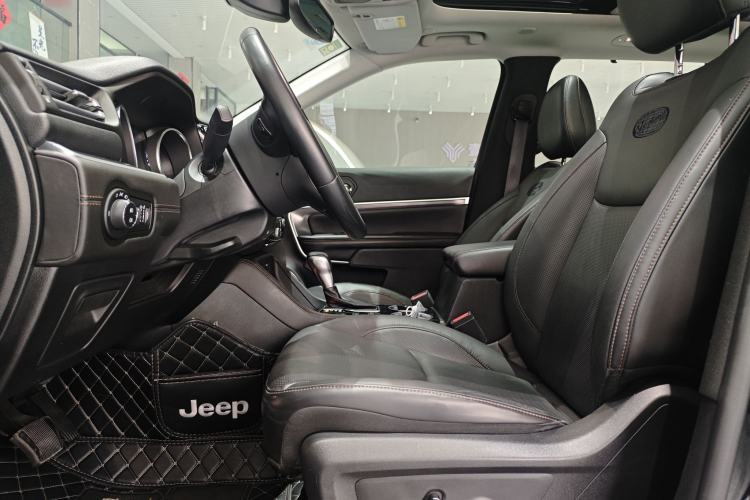 Used Jeep Grand Commander 2018 2.0T Four-Wheel Drive Smart Enjoyment Version China V Emission Standard