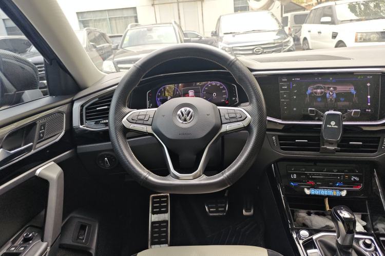 Used Volkswagen Tayron X 2020 330TSI Two-Wheel Drive Luxury Smart Connectivity Version Steering Wheel