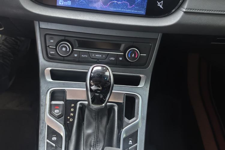 Used Geely Auto Emgrand 2019 Leading Edition 1.5L CVT Luxury Model China VI Standard Audio And AC Panel