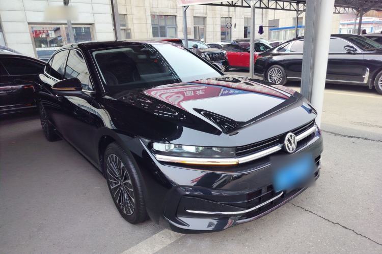 Used Volkswagen Magotan 2024 380TSI DSG Prestige Edition DaMai Package Front Right 45 Deg