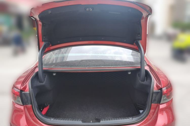 Used Mazda Atenza 2017 2.0L Blue Sky Luxury Edition
