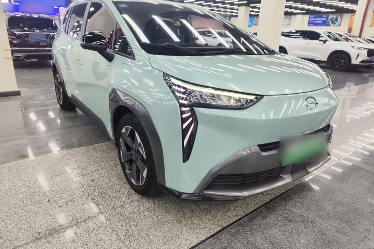 Used AION Y 2022 70 Intelligent Edition Lithium Iron Phosphate Front Right 45 Deg