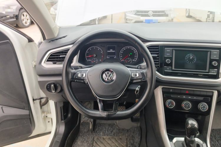 Used Volkswagen T-ROC 2020 230TSI DSG Two-Wheel Drive Advanced Version Steering Wheel