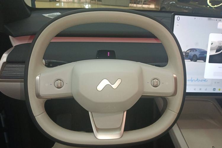 Used ONVO L60 2024 60 kWh Rear-Drive Version