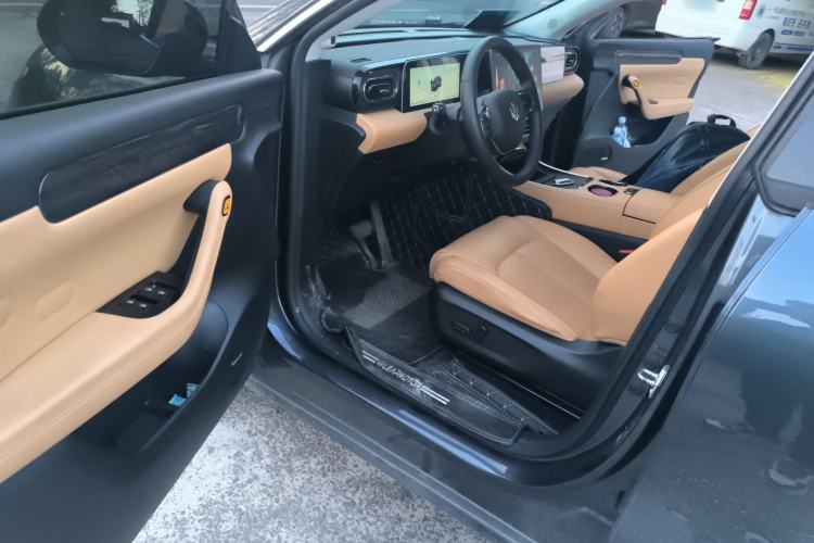 Used Leapmotor C11 2024 Range-Extended 300 Luxury Edition
