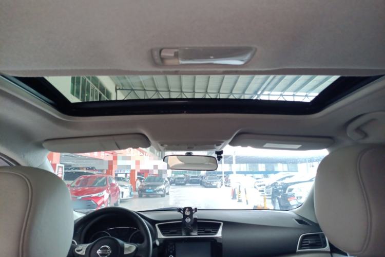 Used Nissan Sylphy 2018 1.6XV CVT Deluxe Edition Headliner