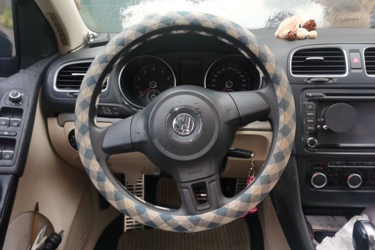 Used Volkswagen Golf 2011 1.6L Automatic Fashion Edition
