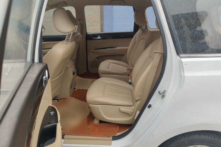 Used Baojun 730 2016 1.5L Manual Comfort Version 7 Seats China V Emission Standard