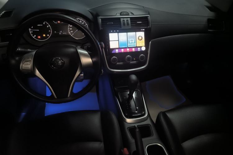 Used Nissan Tiida 2021 1.6L CVT Cool Edition Center Console