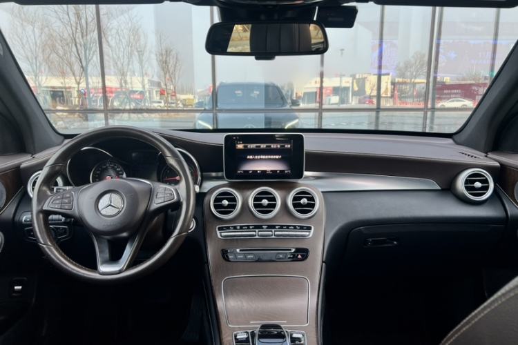 Used Mercedes-Benz GLC 2019 Refreshed GLC 300 L 4MATIC Dynamic Edition