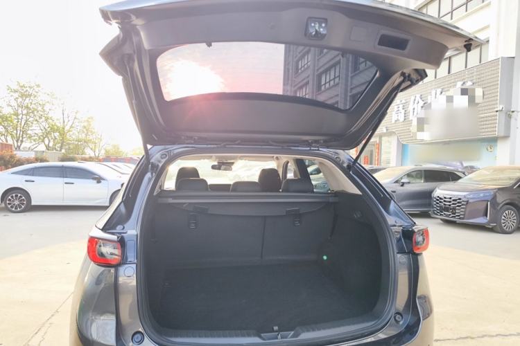 Used Mazda CX-5 2025 2.0L Automatic Two-Wheel Drive ZhiShang Pro Trunk