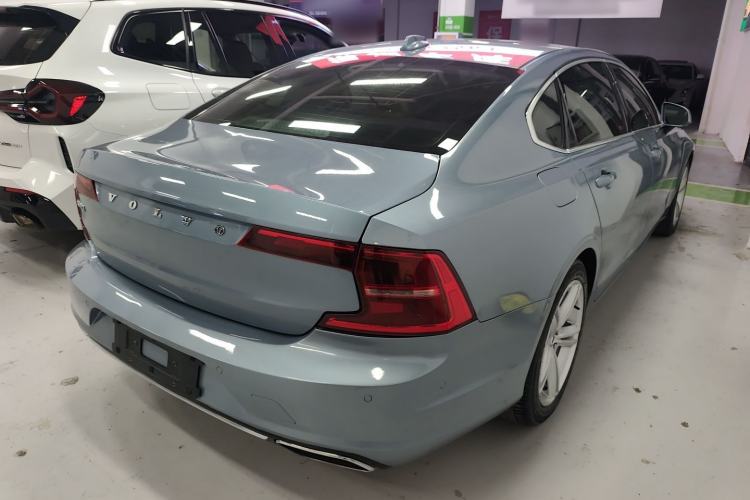 Used Volvo S90 2018 T4 Zhiyuan Edition Rear Right 45 Deg