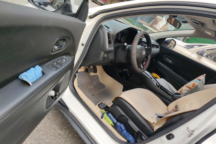 Used Honda Vezel 2017 1.8L CVT Front-Wheel Drive Pioneer Edition Driver Seat