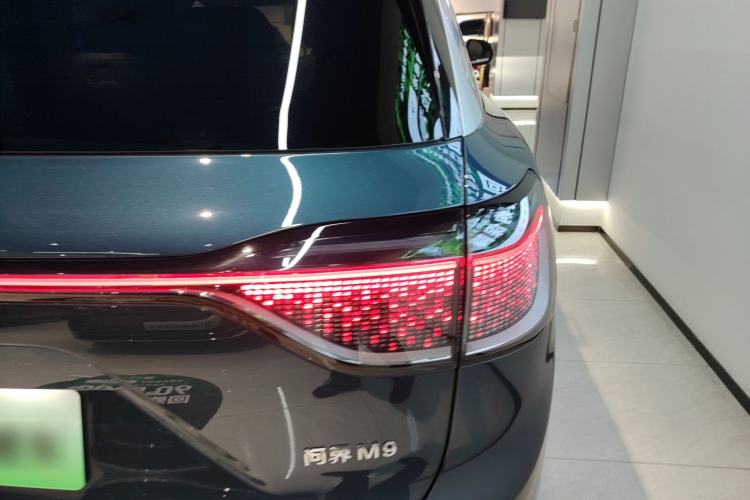 Used Hima AITO M9 2024 Range-Extended Ultra Version 42 kWh 6-Seater Model