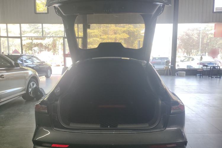 Used CHANGAN UNI-V 2024 1.5T Prestige Edition Trunk