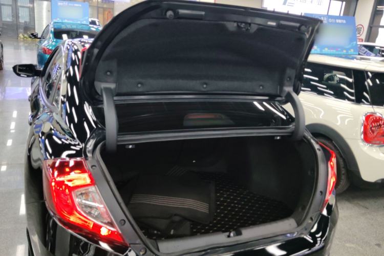 Used Honda Civic 2016 220TURBO CVT Luxury Edition
