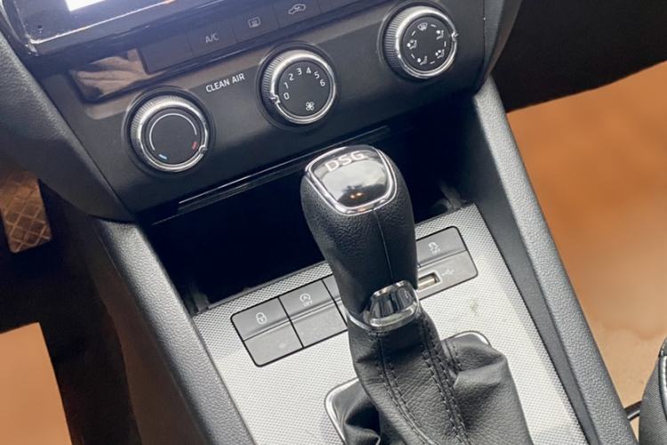 Used Skoda Octavia 2019 TSI280 DSG Luxury Edition Station Wagon China VI Standard
