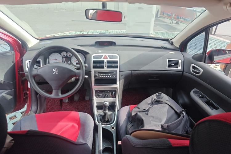 Used Peugeot 307 2008 Hatchback 1.6L Manual Deluxe Edition Center Console