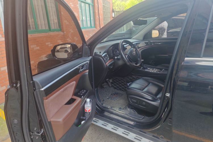 Used GAC Trumpchi GS8 2017 320T Four-Wheel Drive Luxury Smart Connectivity Version (7 Seats)