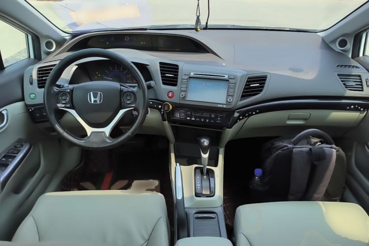 Used Honda Civic 2013 10th Anniversary 1.8L Automatic Luxury Edition Center Console