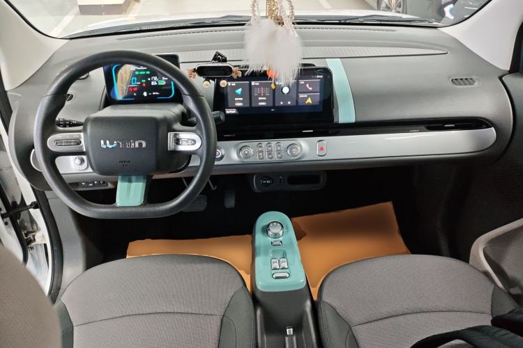 Used CHANGAN NEVO Lumin 2022 210km Sweet Edition Center Console