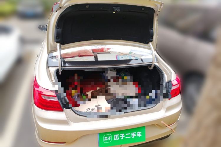 Used Geely Auto Vision 2019 Upgraded Model 1.5L Manual Luxury Version China VI Standard
