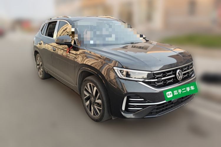 Used Volkswagen Tayron 2023 330TSI Two-Wheel-Drive R-Line High-Energy Version Front Right 45 Deg