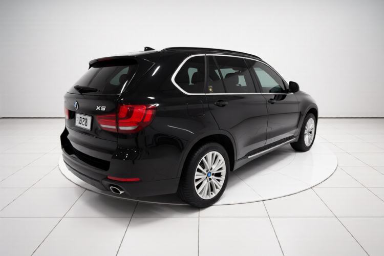 Used BMW X5 2015 xDrive28i Rear Right 45 Deg