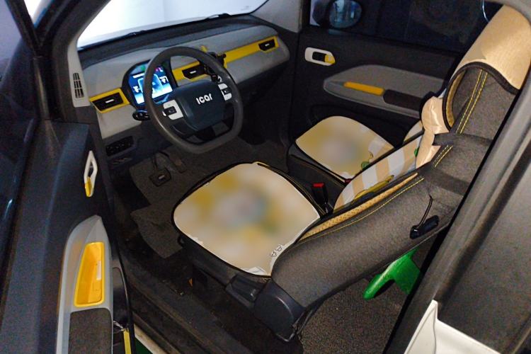 Used Chery QQ Ice Cream 2022 170km Sundae Phosphate Lithium-Ion Driver Seat