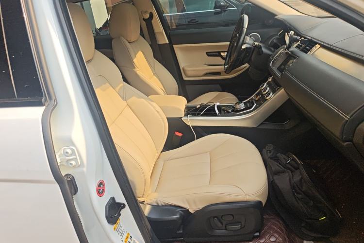 Used Land Rover Range Evoque 2015 2.0T Five-Door Enjoyment Edition Right Front Seat