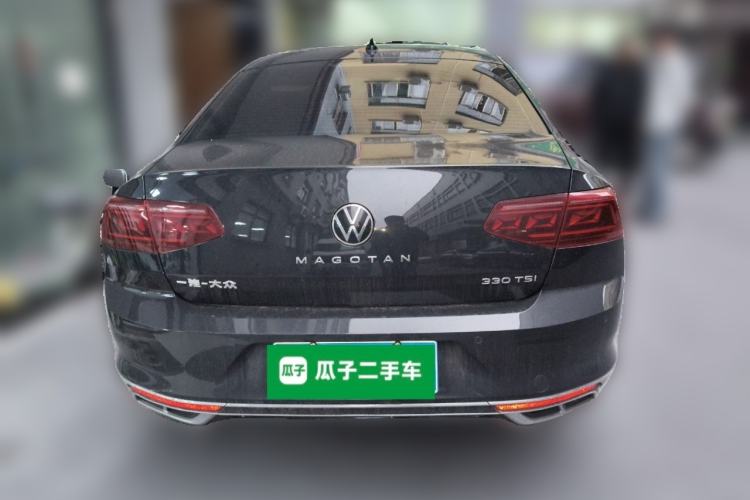 Used Volkswagen Magotan 2024 2 Million Units Zhongxiang Version 330TSI DSG Luxury Edition Rear