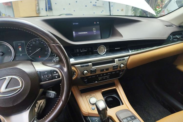 Used Lexus ES 2016 200 Midnight Special Limited Edition
