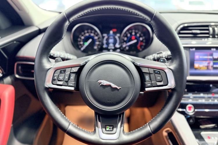 Used Jaguar F-PACE 2016 3.0 SC Four-Wheel Drive R-Sport Sport Edition
