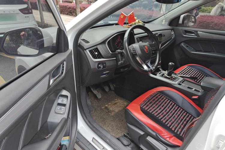 Used Roewe RX5 2018 20T Two-Wheel Drive Manual Flagship Edition
