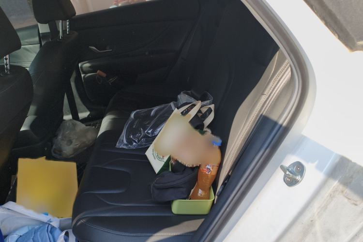 Used Hyundai Elantra 2021 1.5L CVT LUX Prestige Edition Interior 4