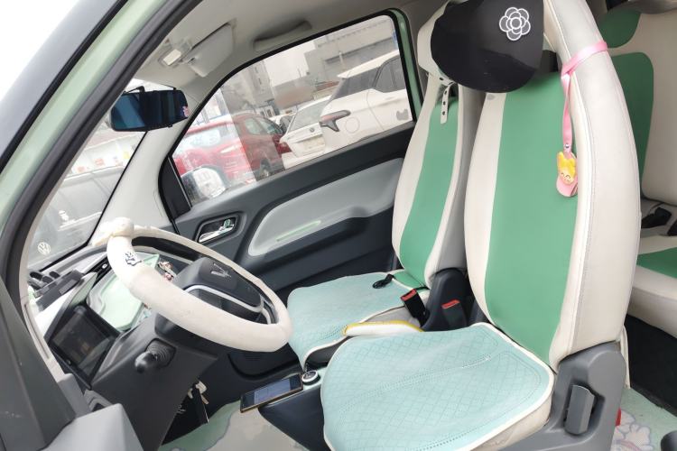 Used Wuling Hongguang MINIEV 2021 Macaron Sandwich Model 120 km Lithium Iron Phosphate