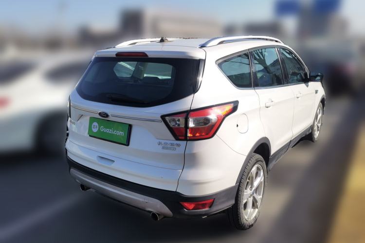 Used Ford Kuga 2018 EcoBoost 180 Two-Wheel-Drive Platinum Edition
