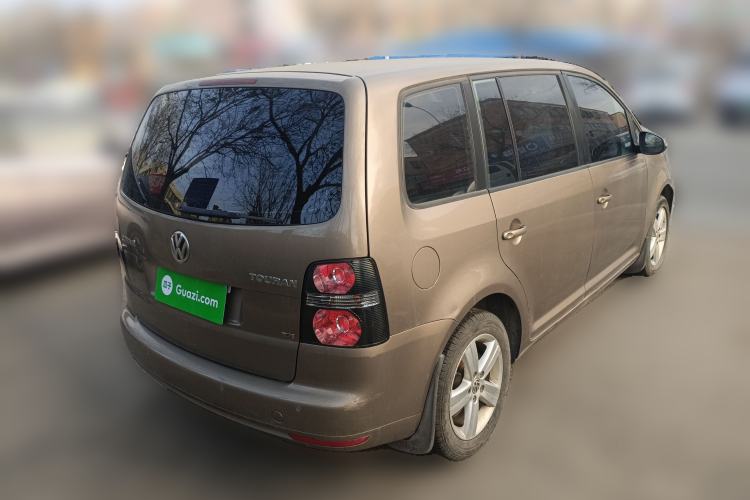 Used Volkswagen Touran 2015 1.4T Manual Fashion Edition 5-Seater Rear Right 45 Deg