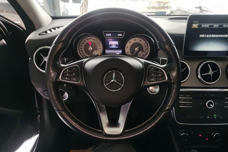 Used Mercedes-Benz GLA 2016 GLA 200 Fashion Model